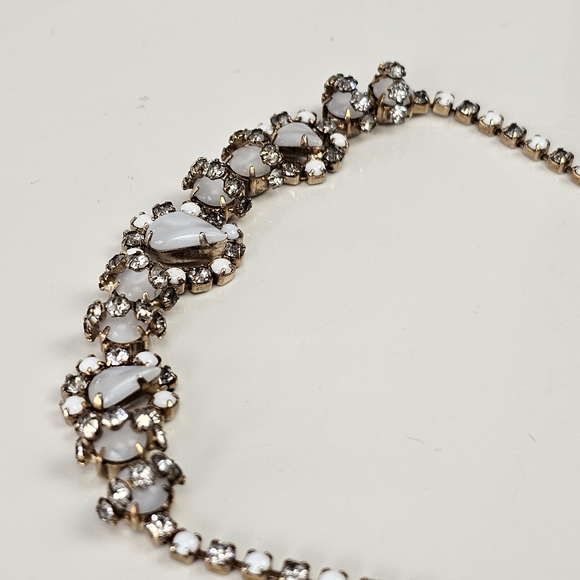 VTG Midcentury Silver Tone Rhinestone Milky Stone 3 D Necklace Costume Jewelry - Picture 2 of 13